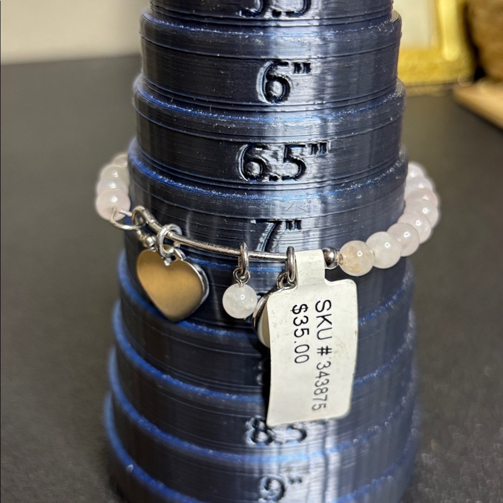 NWT Elegant Rose Quartz Heart Silver Heart Charm Bangle Bracelet Engraving - Picture 6 of 6